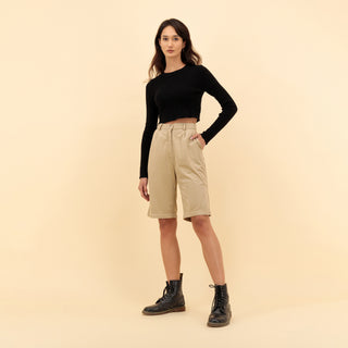 MID-RISE SUEDE SHORT