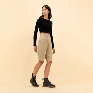 MID-RISE SUEDE SHORT