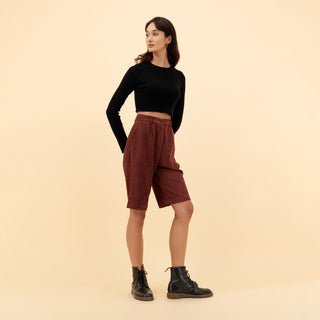 MID-RISE SUEDE SHORT