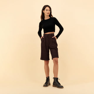 MID-RISE SUEDE SHORT